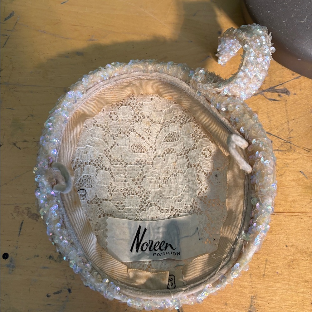 Vintage 1950’s Pink Sequin Fascinator Woman’s Hat - Picture 4 of 4